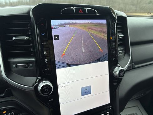 Used 2024 RAM 3500 Big Horn w/ Sport Appearance Package image 43