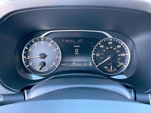 Used 2025 Nissan Frontier SV image 23