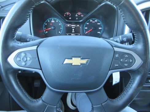 Used 2022 Chevrolet Colorado LT w/ LT Convenience Package image 24