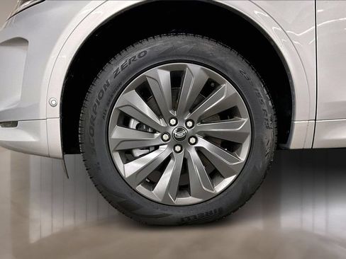 Certified 2025 Land Rover Discovery Sport S AWD/4WD image 13