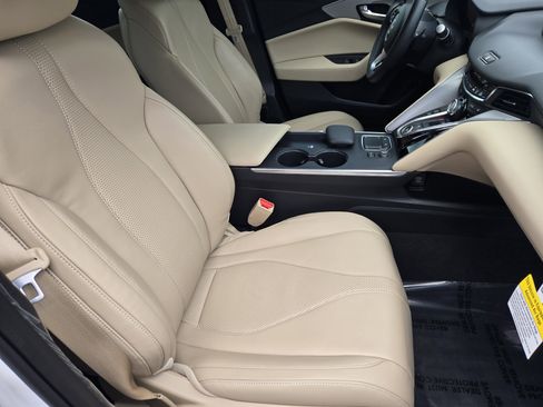 Certified 2025 Acura TLX w/ Technology Package image 12