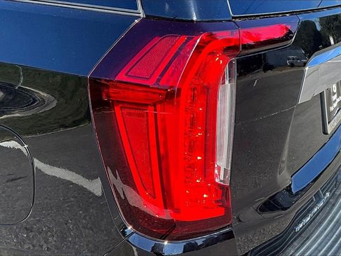 Used 2021 GMC Yukon Denali w/ Denali Ultimate Package image 20