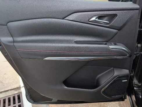 Used 2024 Chevrolet Traverse Z71 w/ Enhanced Driving Package image 10