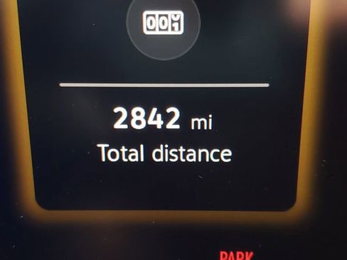 Used 2025 Volkswagen Tiguan SEL R-Line image 25