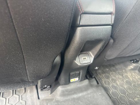 Used 2019 Jeep Renegade Trailhawk w/ Cold Weather Group II AWD/4WD image 15