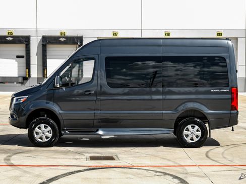 Used 2023 Mercedes-Benz Sprinter 2500 image 5