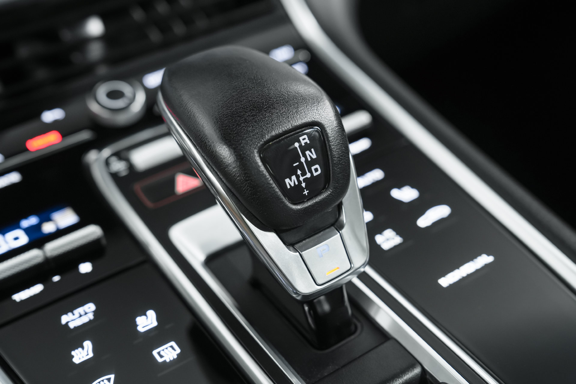Used 2023 Porsche Panamera Platinum Edition RWD image 39