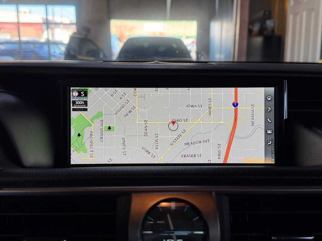 Used 2019 Lexus IS 300 AWD image 21