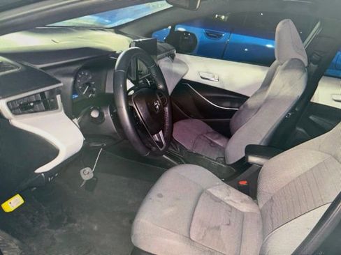 Used 2025 Toyota Corolla SE w/ Convenience Package image 3