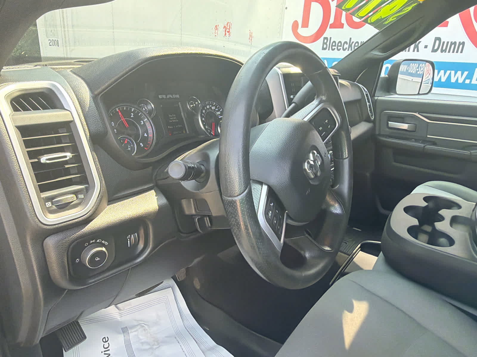Used 2022 RAM 2500 Big Horn AWD/4WD image 23
