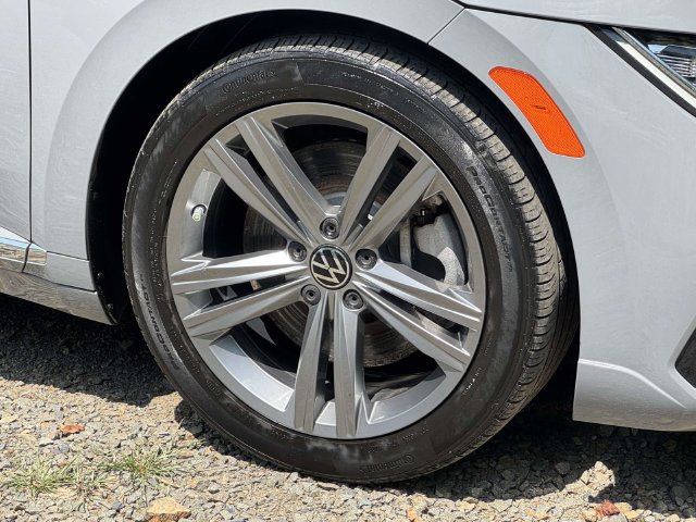 Used 2023 Volkswagen Arteon SE FWD image 9