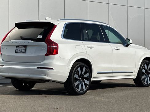 Used 2023 Volvo XC90 T8 Ultimate w/ Protection Package Premier AWD/4WD image 5