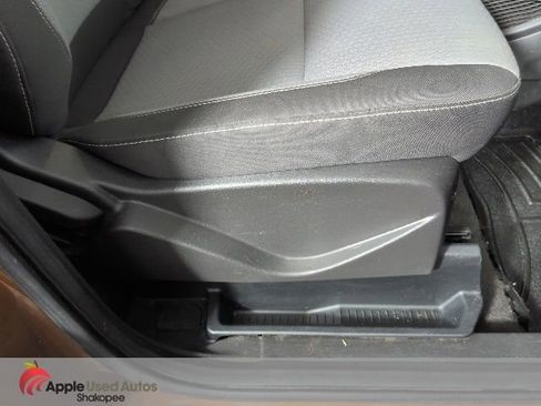 Used 2017 Ford Escape SE AWD/4WD image 40