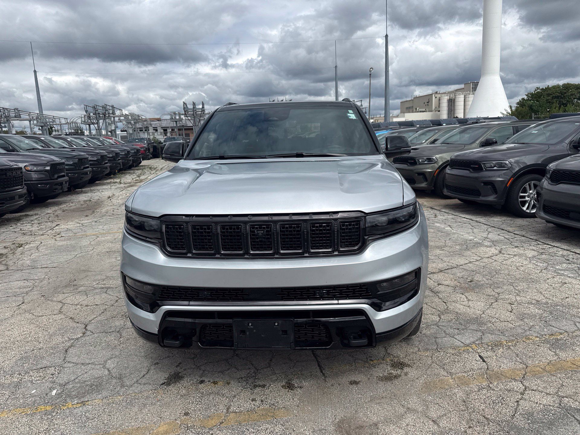 Used 2024 Jeep Grand Wagoneer Series II Obsidian w/ Quick Order Packagew 28T AWD/4WD image 2