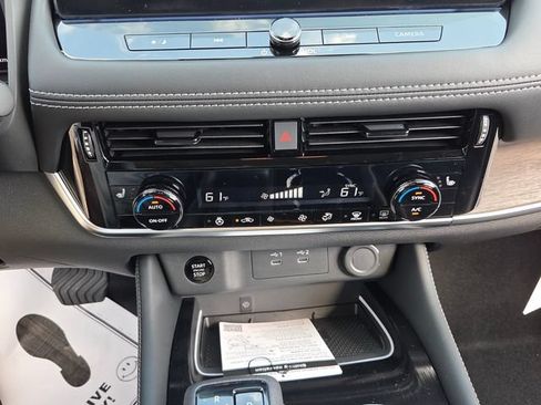 New 2026 Nissan Rogue Platinum AWD/4WD image 19