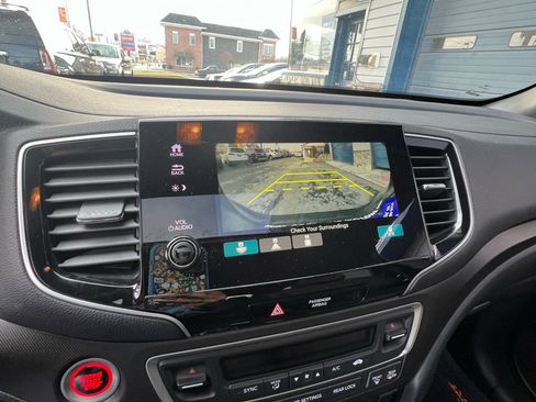 Used 2022 Honda Pilot TrailSport image 34