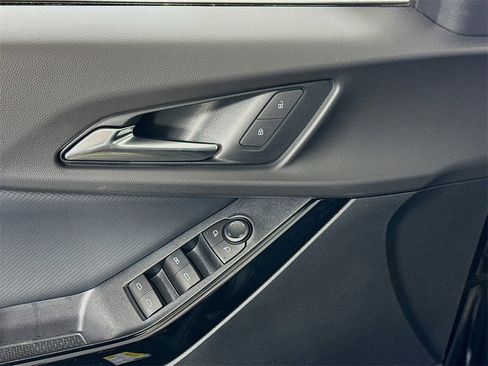 New 2026 Chevrolet Equinox LT w/ Convenience Package II image 13