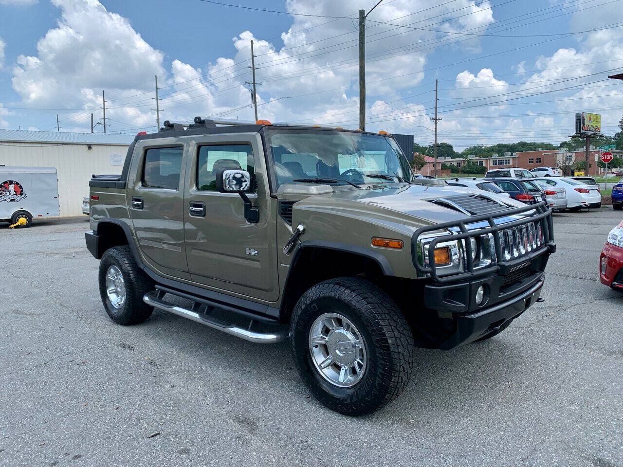Used 2005 HUMMER H2 SUT w/ Preferred Equipment Group AWD/4WD image 2