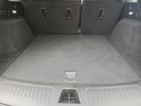 Used 2022 Cadillac XT5 Luxury FWD image 25