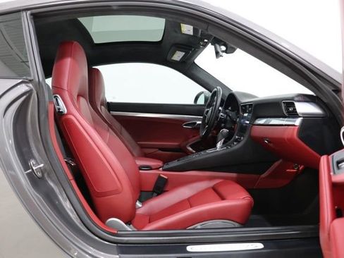 Used 2019 Porsche 911 Carrera 4S AWD/4WD image 37
