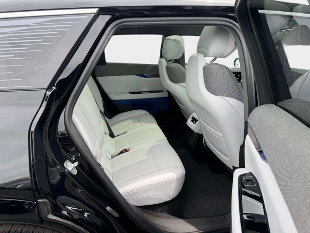 Certified 2025 Cadillac Optiq Luxury 1 AWD/4WD image 22