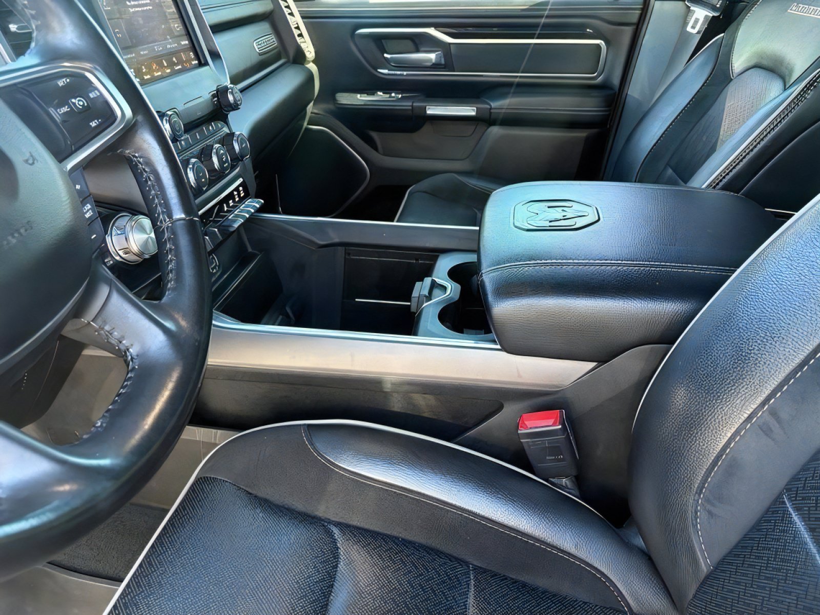Used 2021 RAM 1500 Laramie w/ Sport Appearance Package AWD/4WD image 16