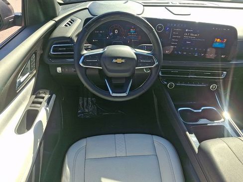 Used 2025 Chevrolet Traverse High Country w/ LPO, Floor Liner Package FWD image 13