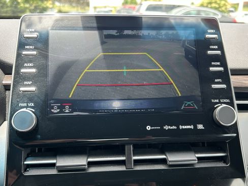 Used 2019 Toyota Avalon XLE w/ Moonroof Package FWD image 30