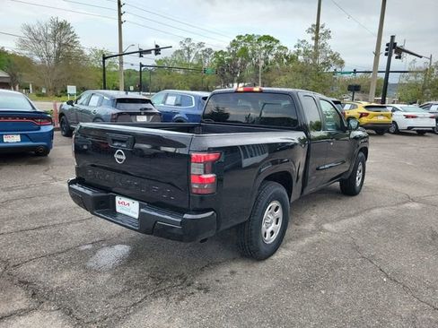 Used 2022 Nissan Frontier S image 2