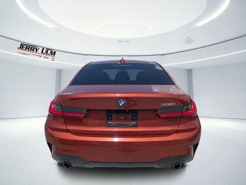 Used 2021 BMW 330i Sedan RWD image 4
