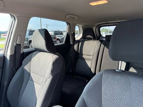 Used 2025 Nissan Rogue SV AWD/4WD image 23