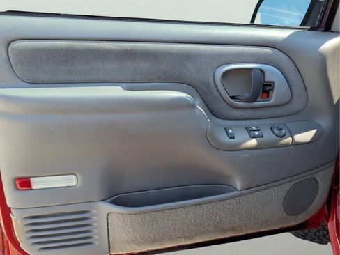 Used 1997 Chevrolet Tahoe 4WD 2-Door w/ Preferred Equipment Group 2 image 16