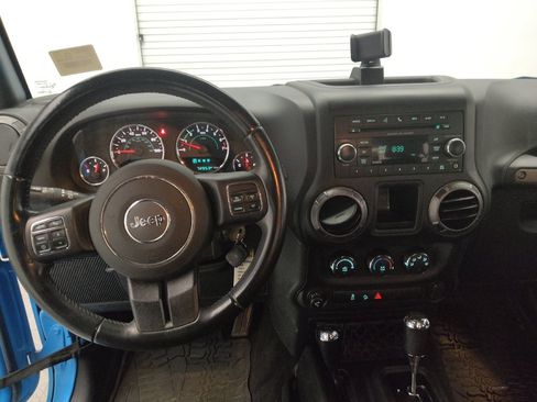 Used 2018 Jeep Wrangler Sport w/ Connectivity Group image 22