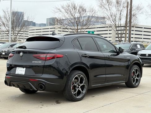 Used 2023 Alfa Romeo Stelvio Veloce image 5