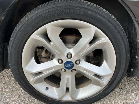 Used 2010 Ford Taurus SHO image 9