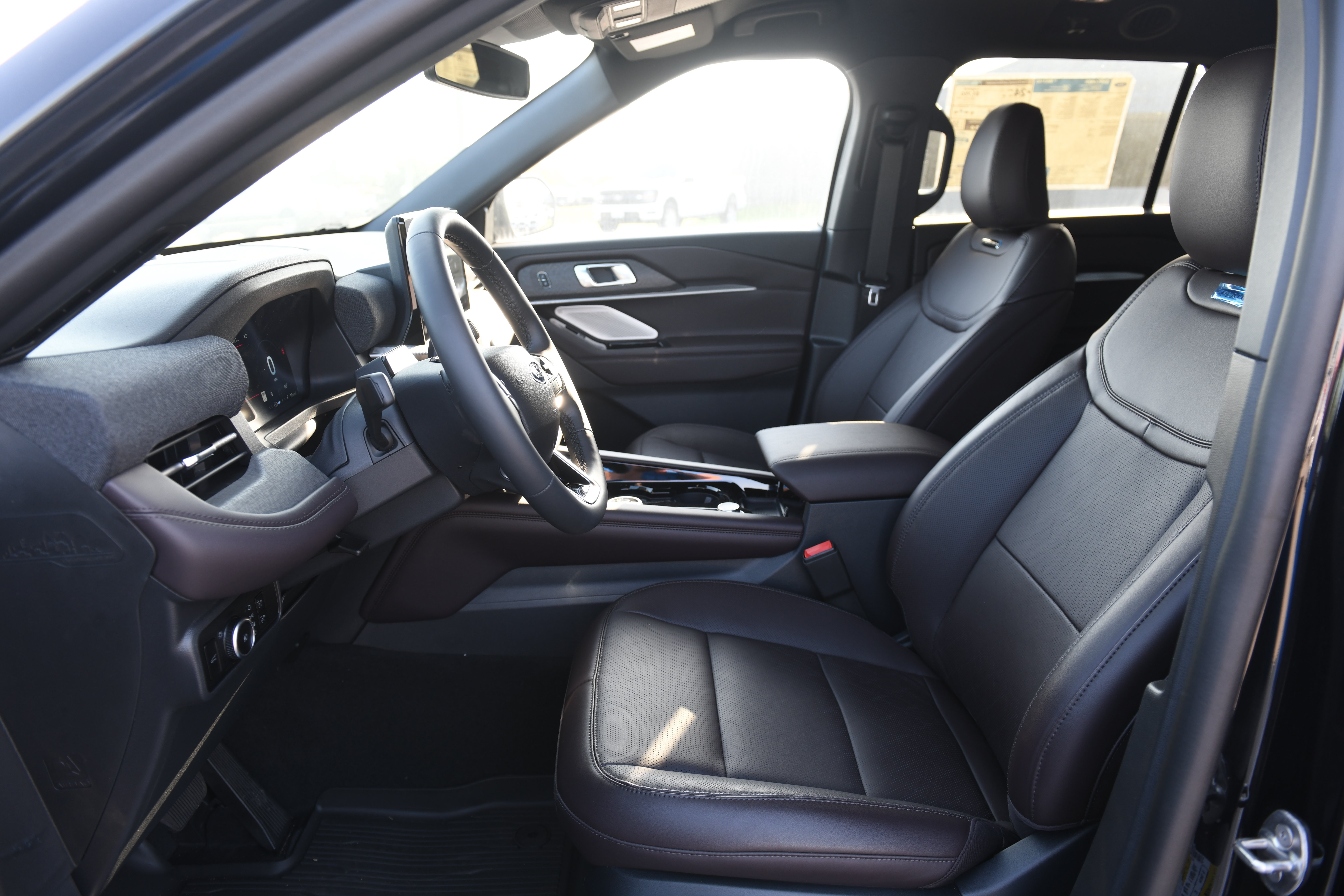 New 2026 Ford Explorer Platinum RWD image 16
