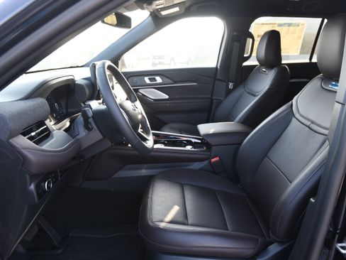 New 2026 Ford Explorer Platinum RWD image 16