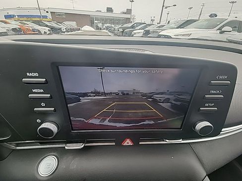 Certified 2023 Hyundai Elantra SEL image 19