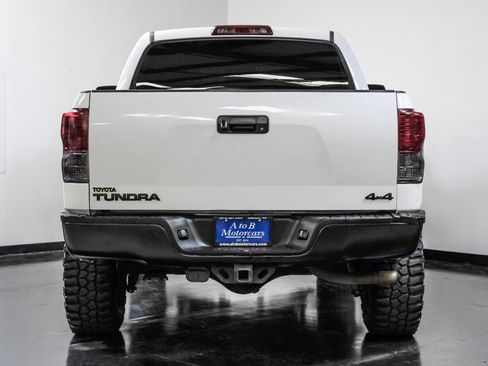 Used 2010 Toyota Tundra 4x4 CrewMax image 10