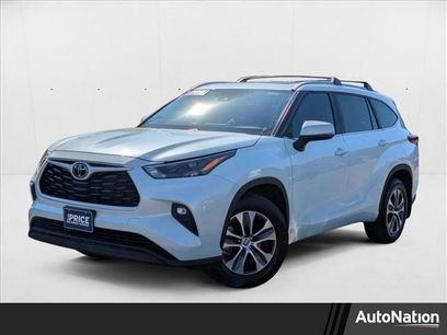 Used 2023 Toyota Highlander XLE
