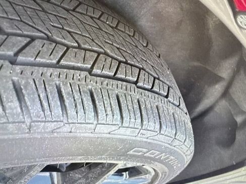 Used 2025 Chevrolet Traverse RS AWD/4WD image 17