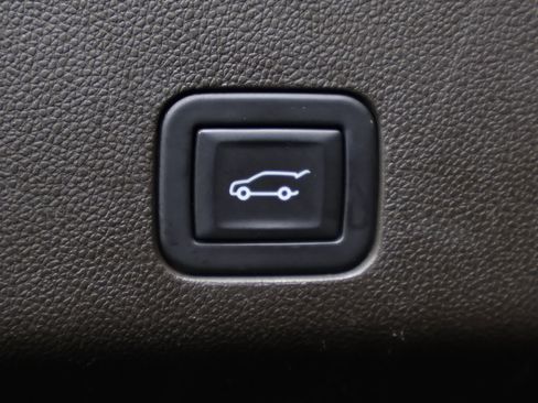 Used 2023 Chevrolet Tahoe Z71 w/ Z71 Off-Road Package image 20