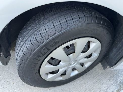 Used 2009 Toyota Corolla LE FWD image 5