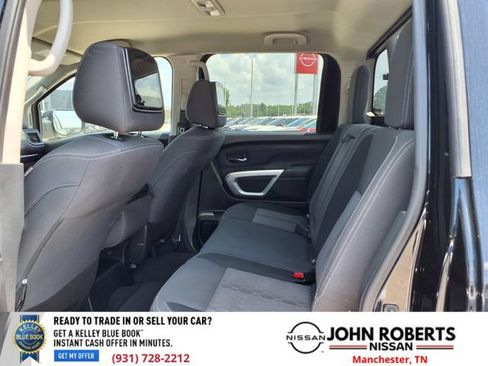 Used 2024 Nissan Titan SV RWD image 9