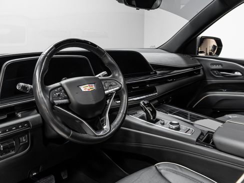 Used 2022 Cadillac Escalade Sport w/ Touring Package image 7