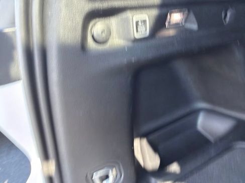 Used 2023 Jeep Grand Cherokee L Laredo AWD/4WD image 9