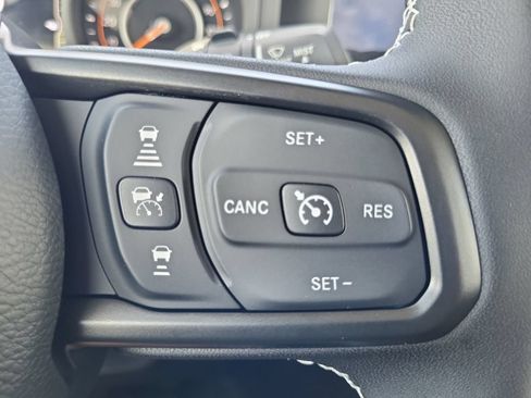Used 2025 Jeep Wrangler Unlimited Sport AWD/4WD image 20