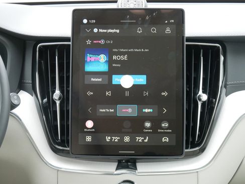 New 2026 Volvo XC60 B5 Ultra w/ Climate Package image 8