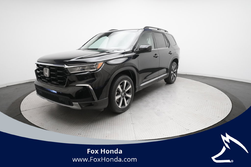 Used 2023 Honda Pilot Touring image 1