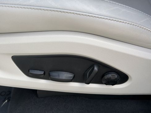 Certified 2024 Porsche Macan Turbo Electric AWD/4WD image 26